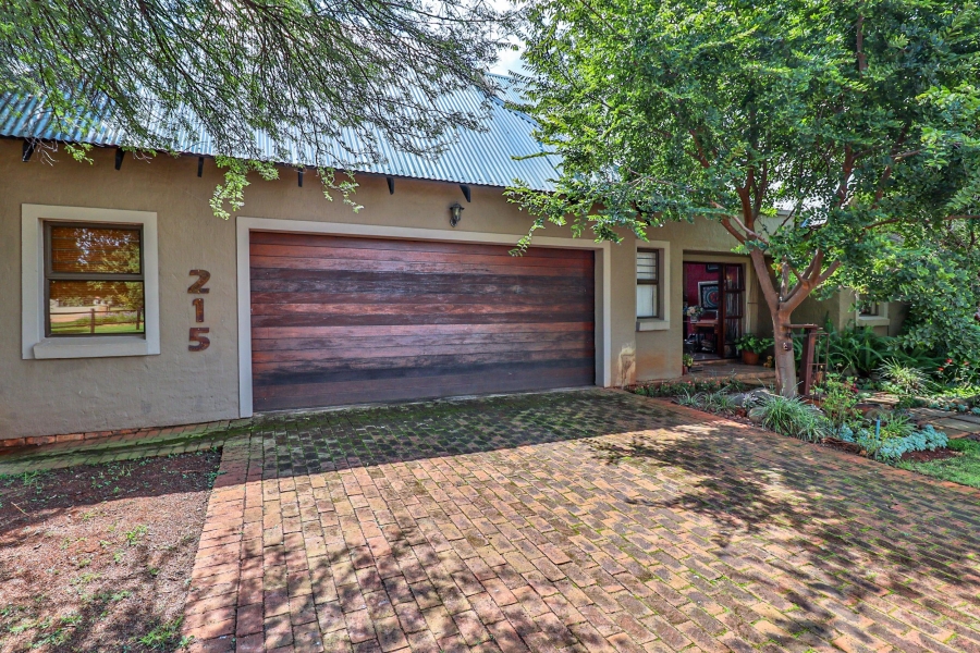 To Let 3 Bedroom Property for Rent in The Coves North West